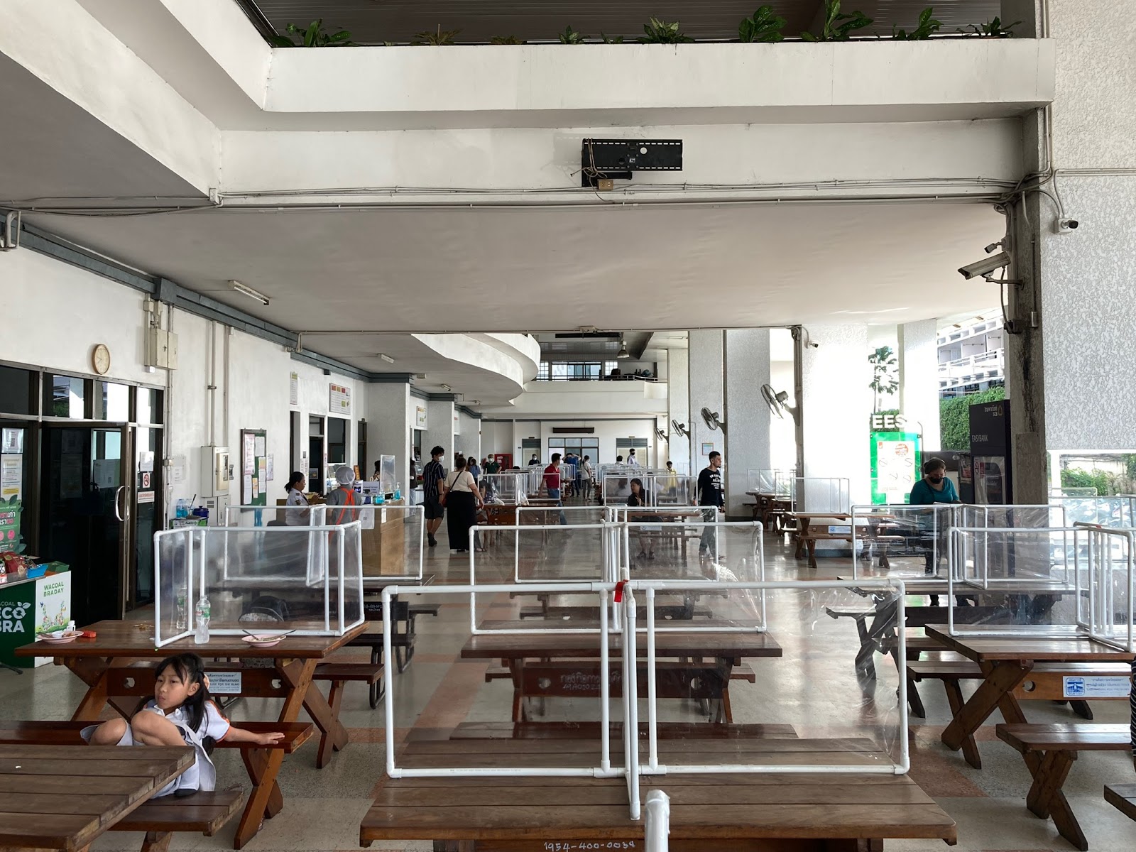 Dhammaraksa food court