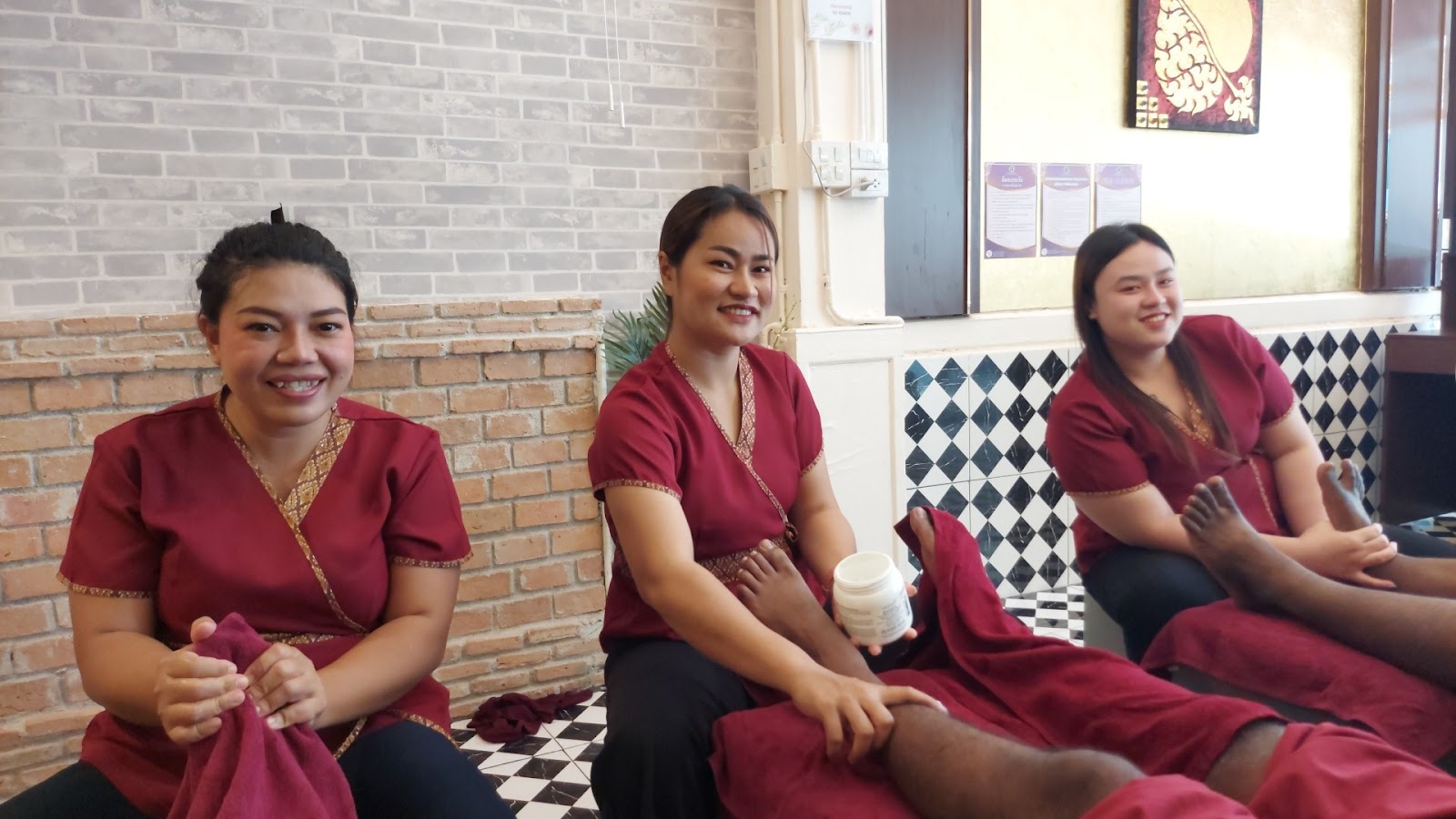 Mamanee Thai Massage