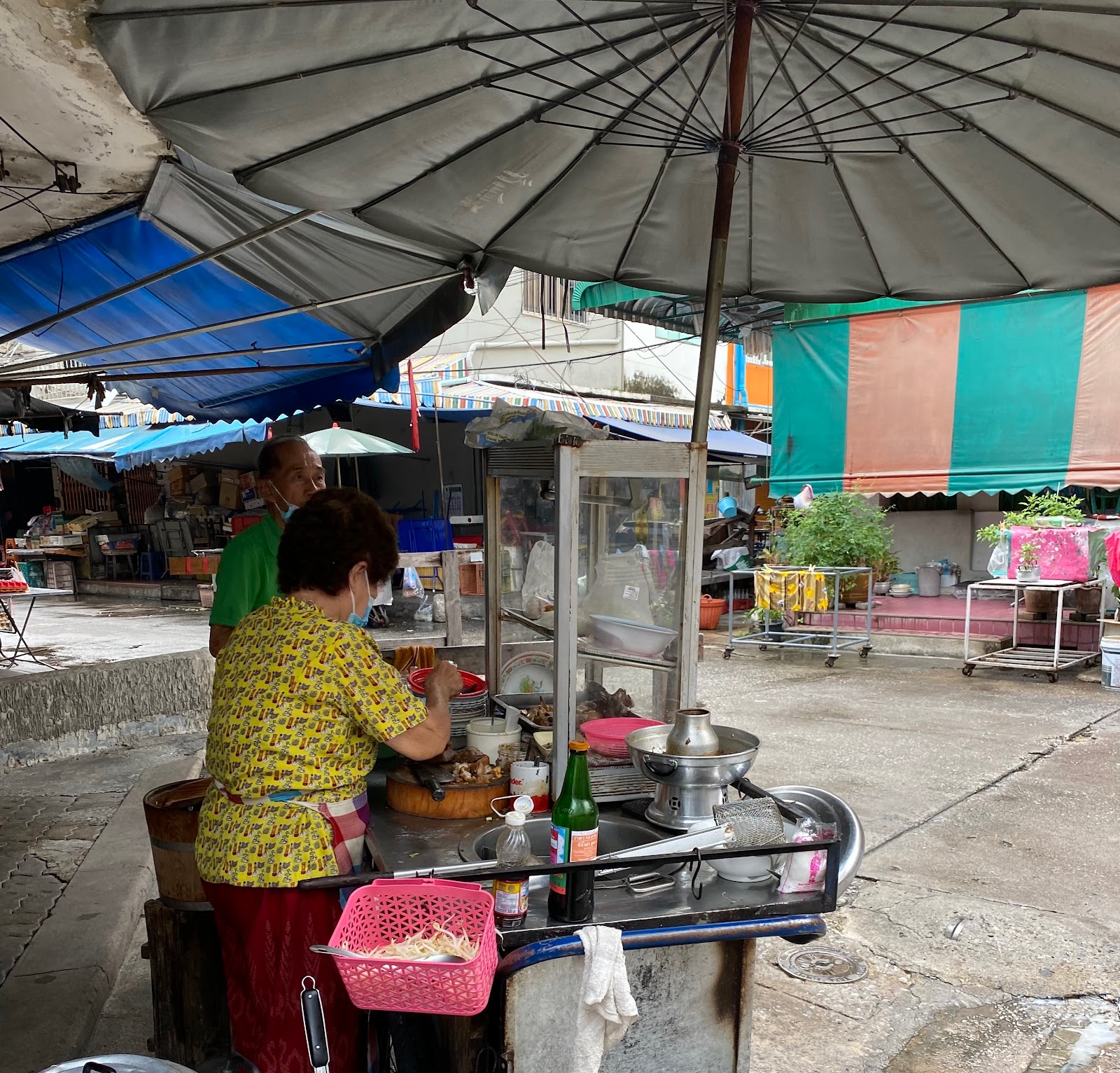 12 ตลาดแม้นศรี(12 Delicious Kuai Chap Noodle Roll Meng Suri Market)