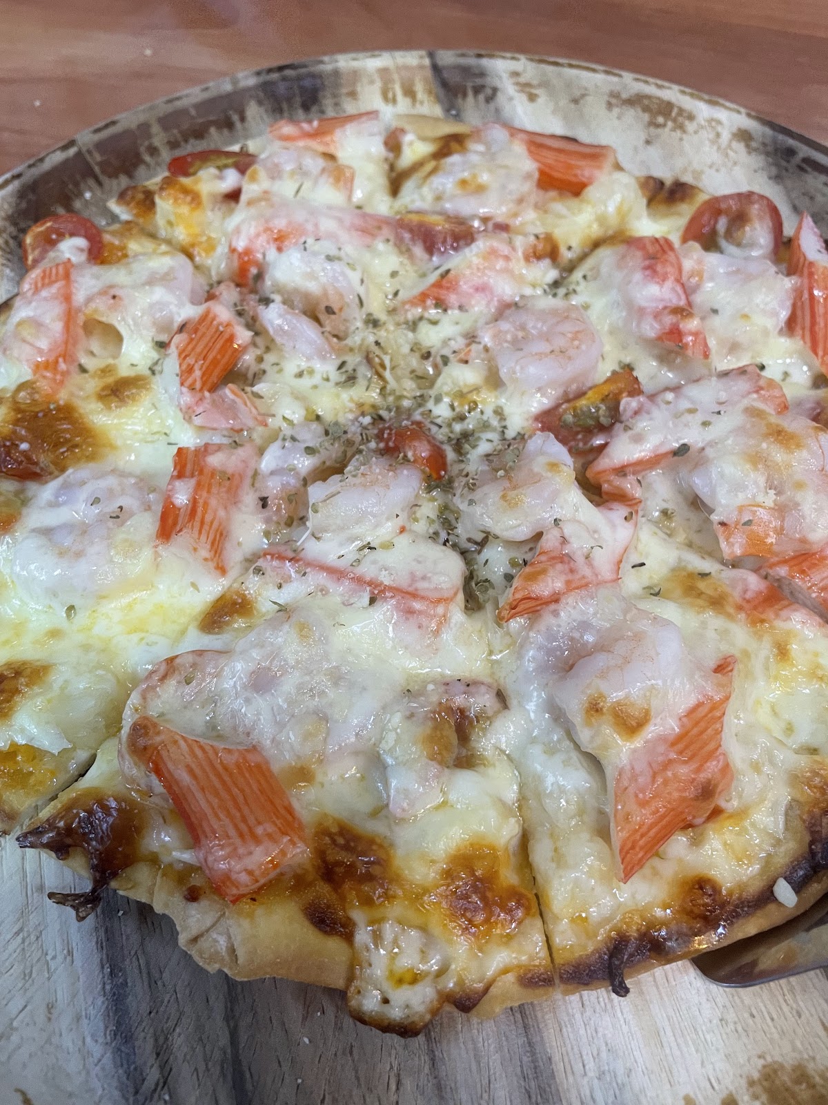 Homemade crisp pizza