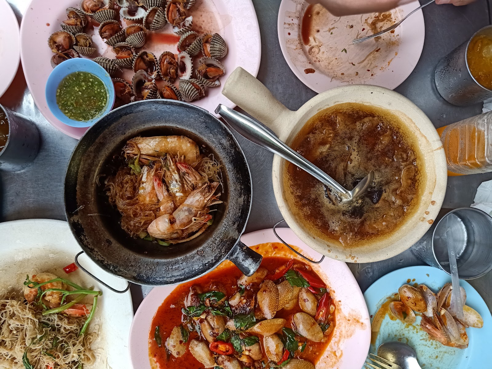 Ah, kill the shark fin soup.