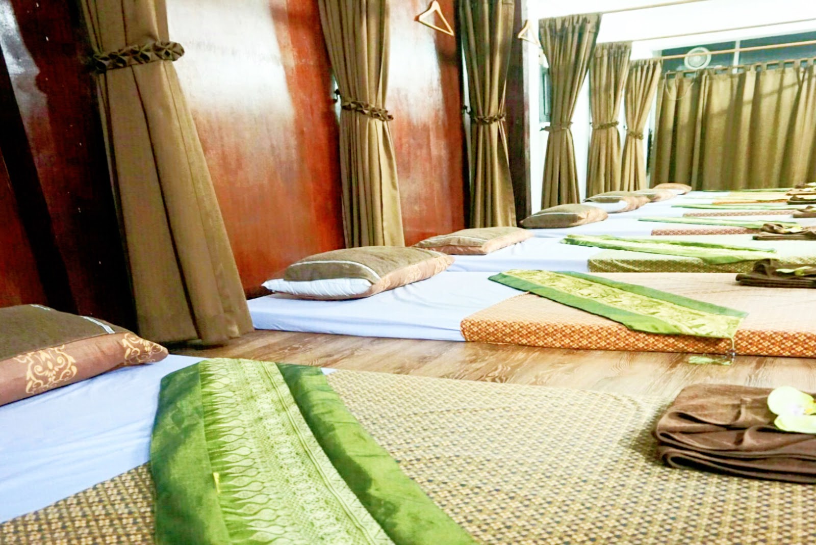 Charming Massage & Spa