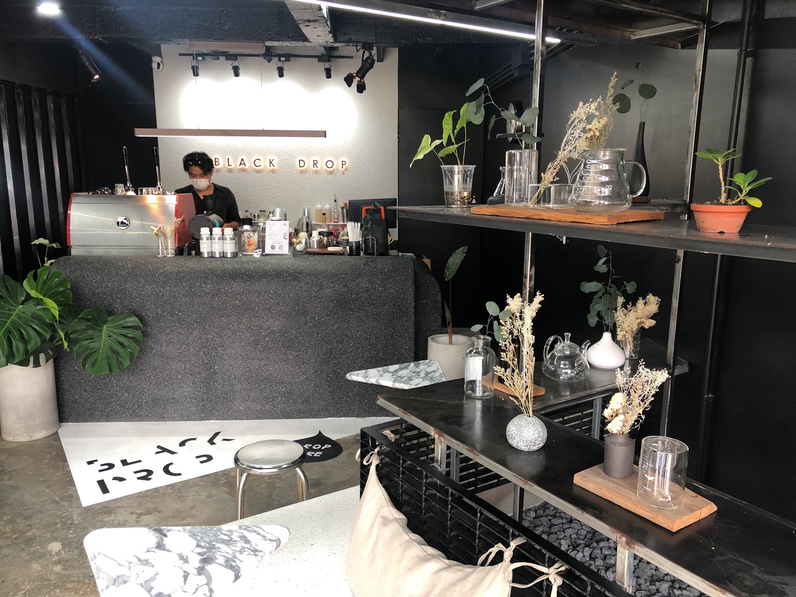 Black Drop Specialty Coffee & Bakery