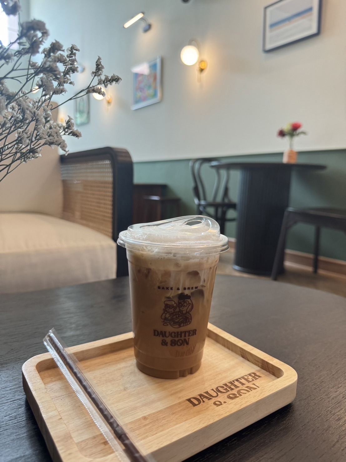 Daughter and Son Cafe