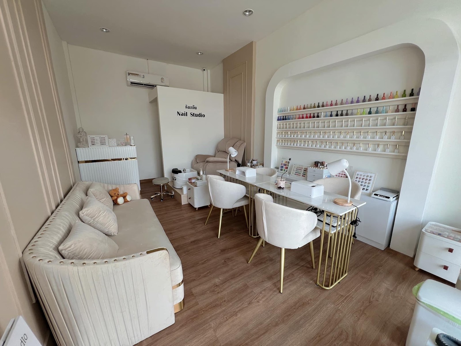 Nail Studio