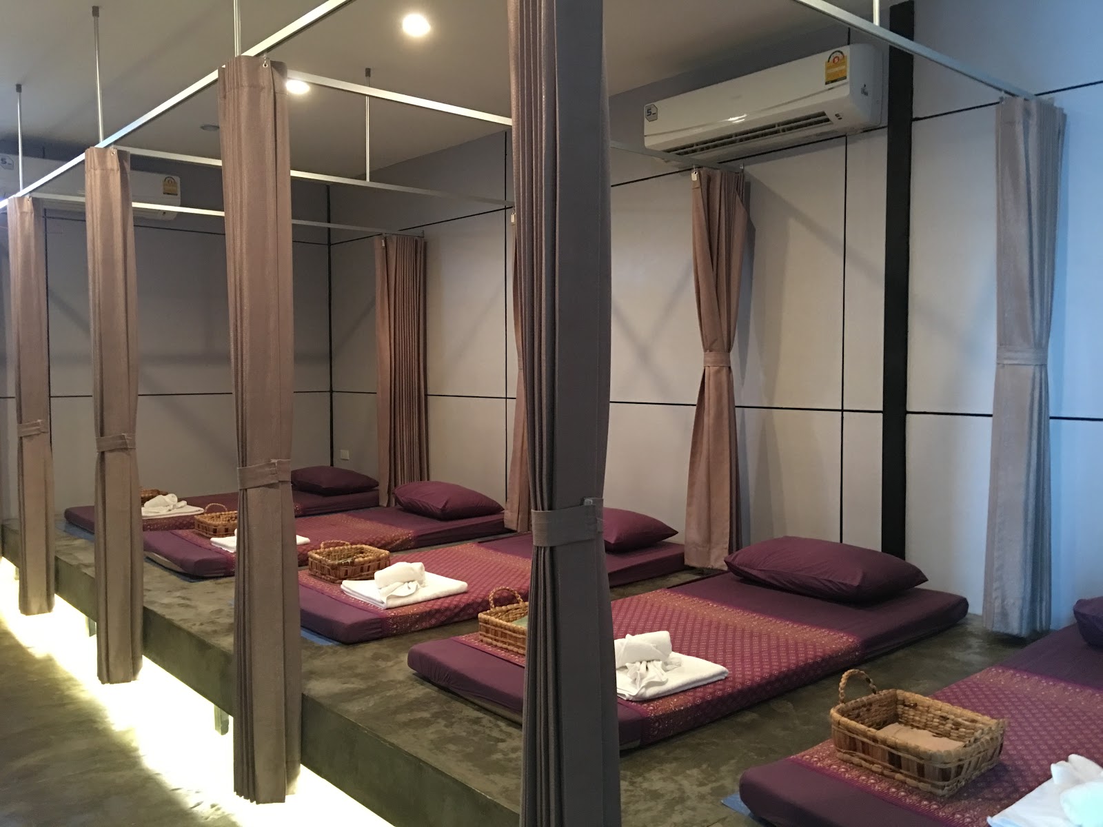 Romlawin Thai Massage and Spa Saimai Branch