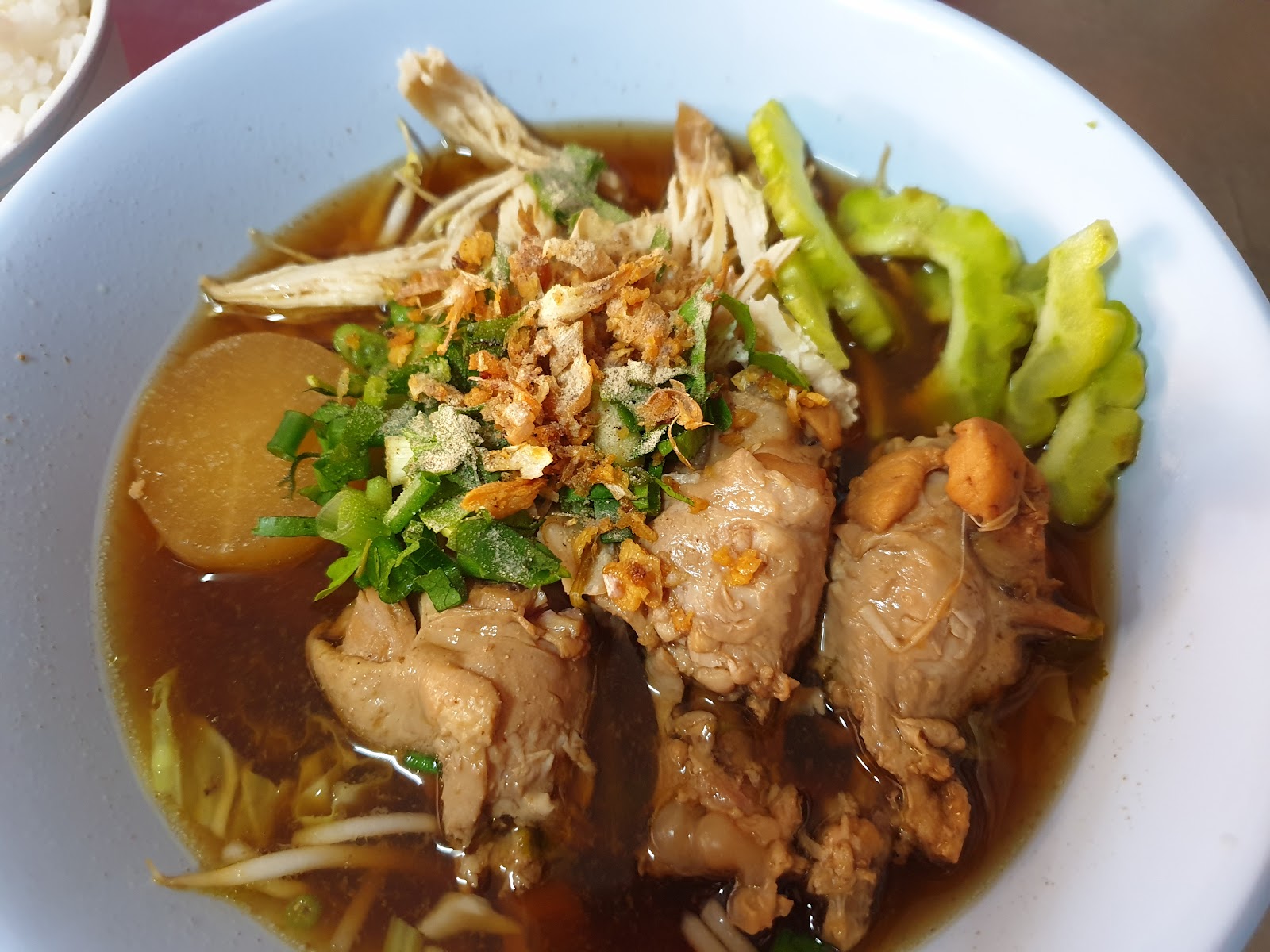 Beef and Chinese herbal medicine stew noodle shop