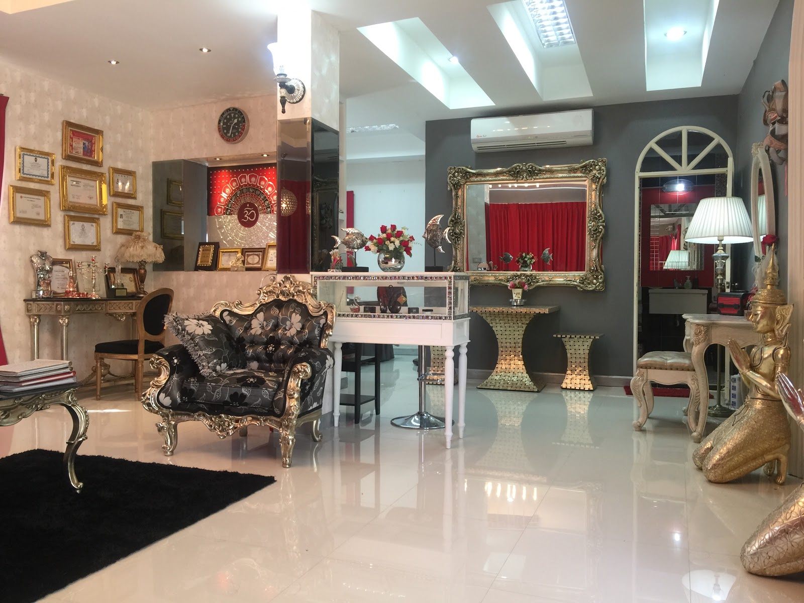 Bald Head Tattoo, Hairline Tattoo, Wound Closure Tattoo After Hair Transplant Surgery Swan Scalp Hairline Center