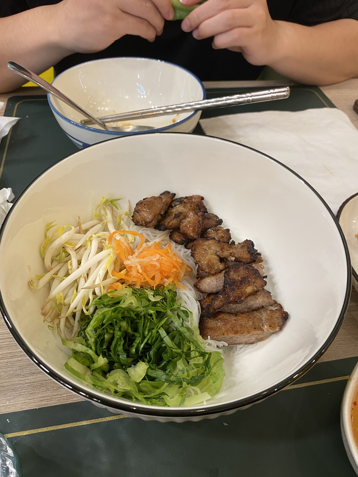 NHÀ BIN(Pho Ban Binh) @ Ban Tat Thong