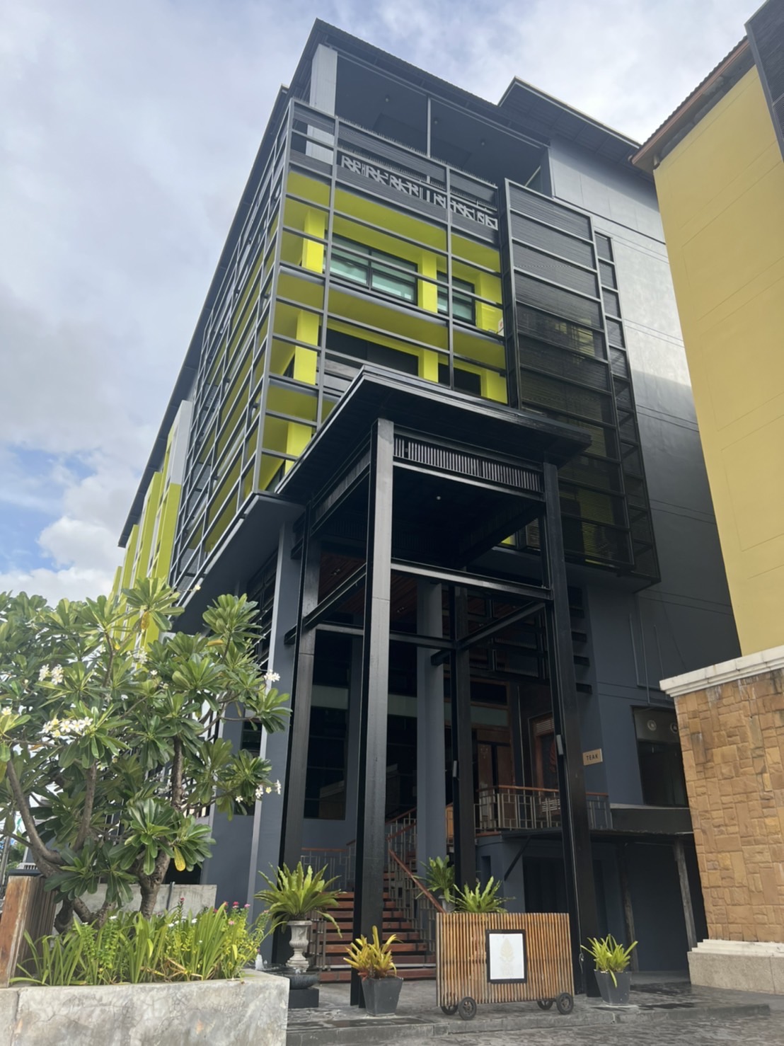 Grand Exclusive Club