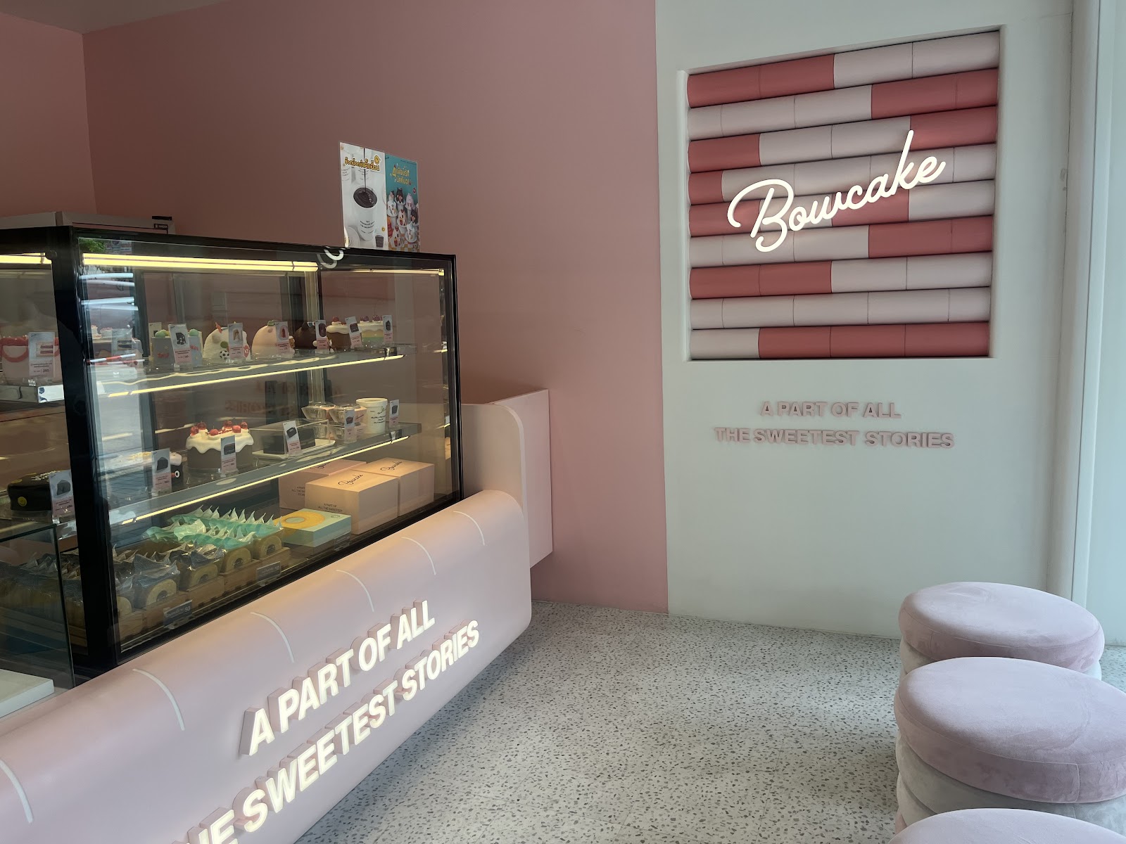 Bow cake, Bow cake, Bon Marché Market