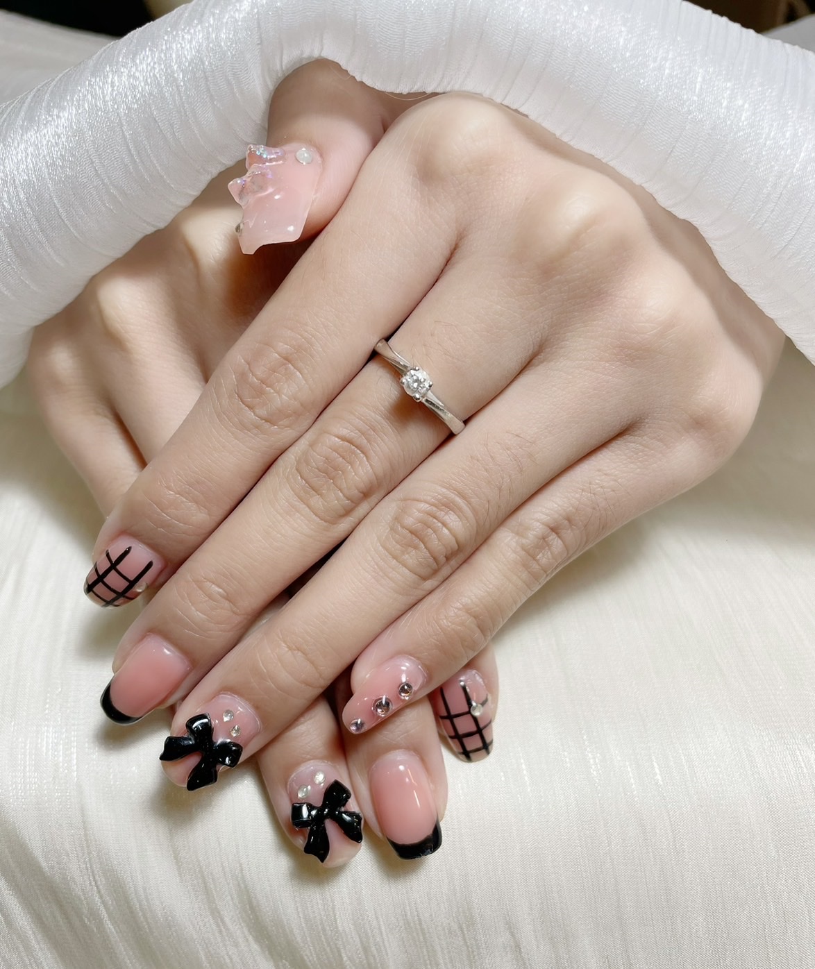 Glam Nail &#038; Spa (Manicures and Pedicures)