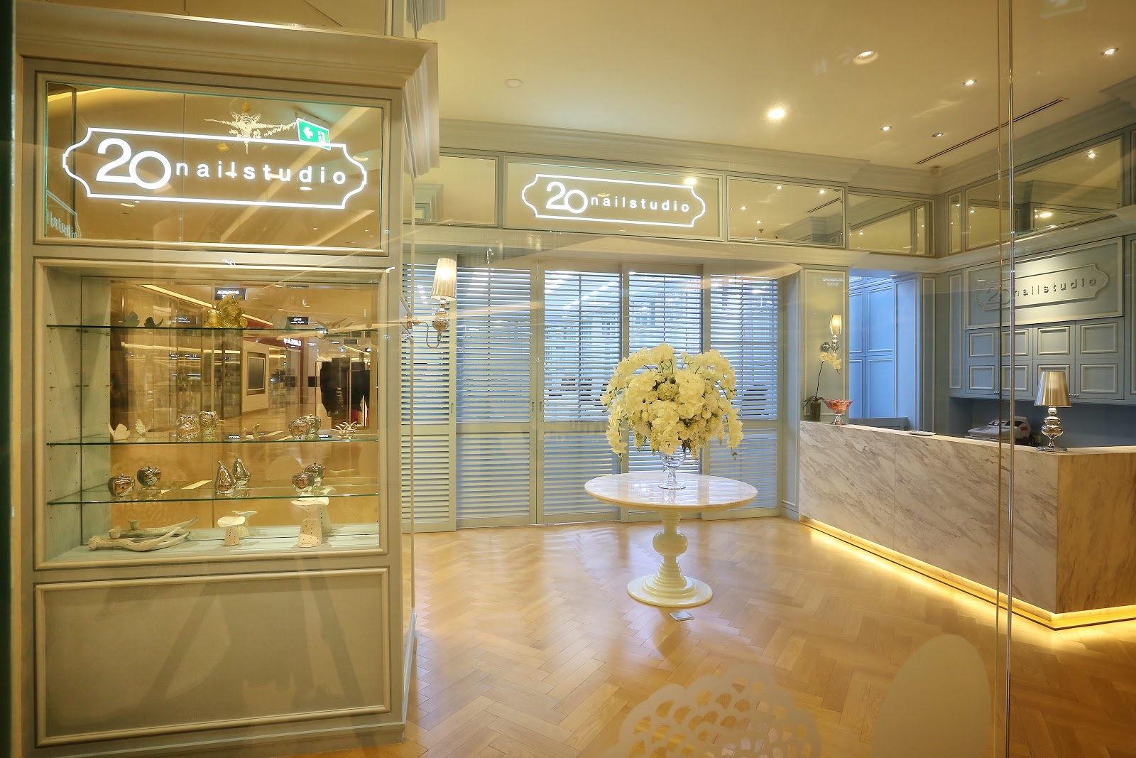 20 nail studio @ Central Embassy