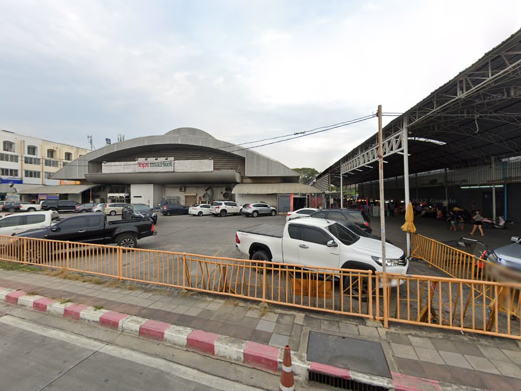 Meow Meow Nail Paint Shop, Nonchok