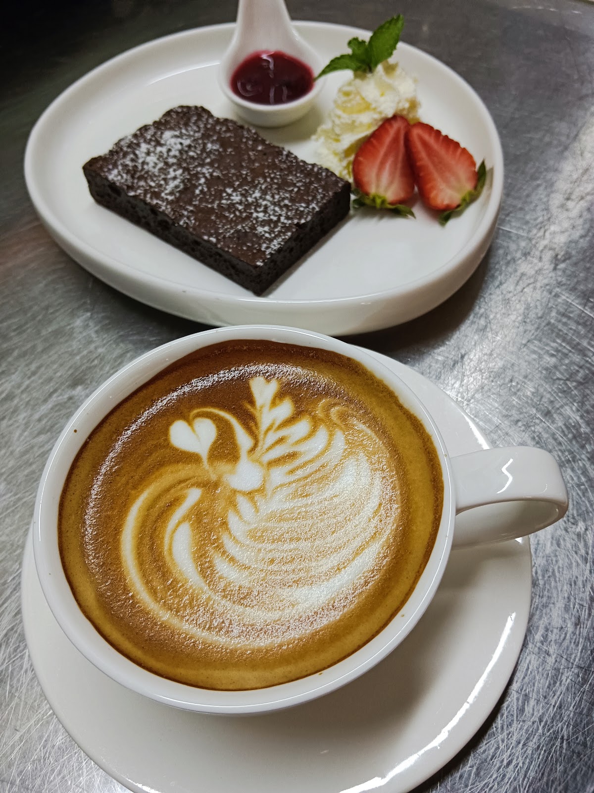 Alpina Wine & Bistro