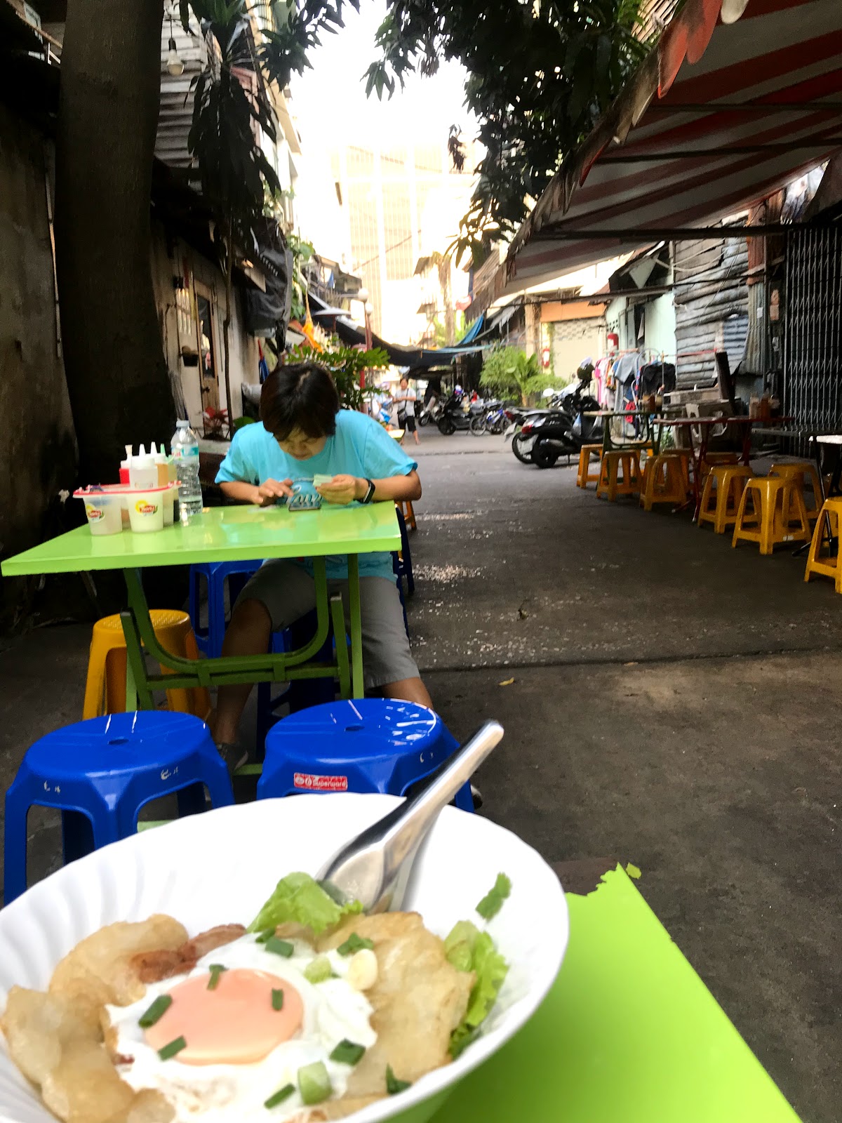 Kuay Teow Kua Gai Nai Hong