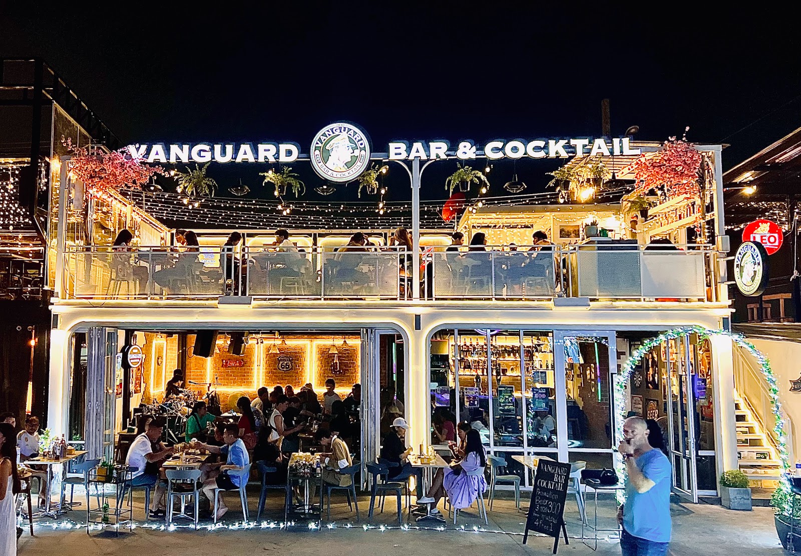 Vanguard Bar &#038; Cocktails