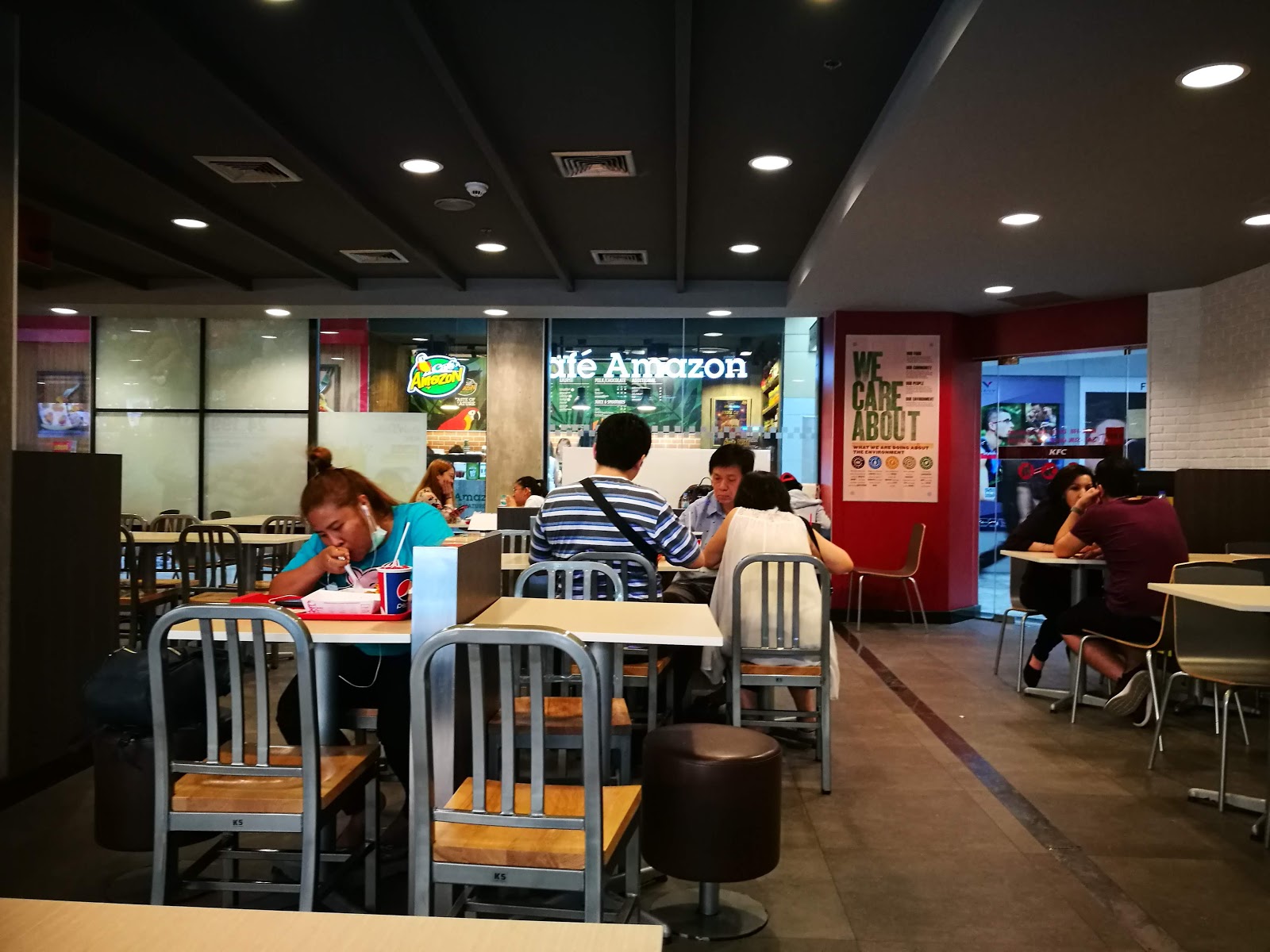 KFC Central Rama 9