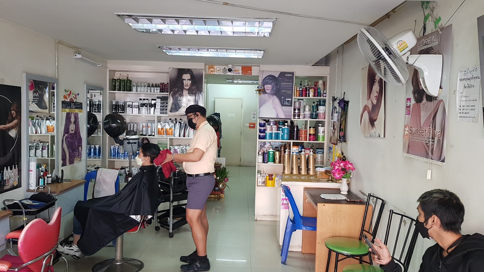 Cawaii Chic Club Beauty Salon