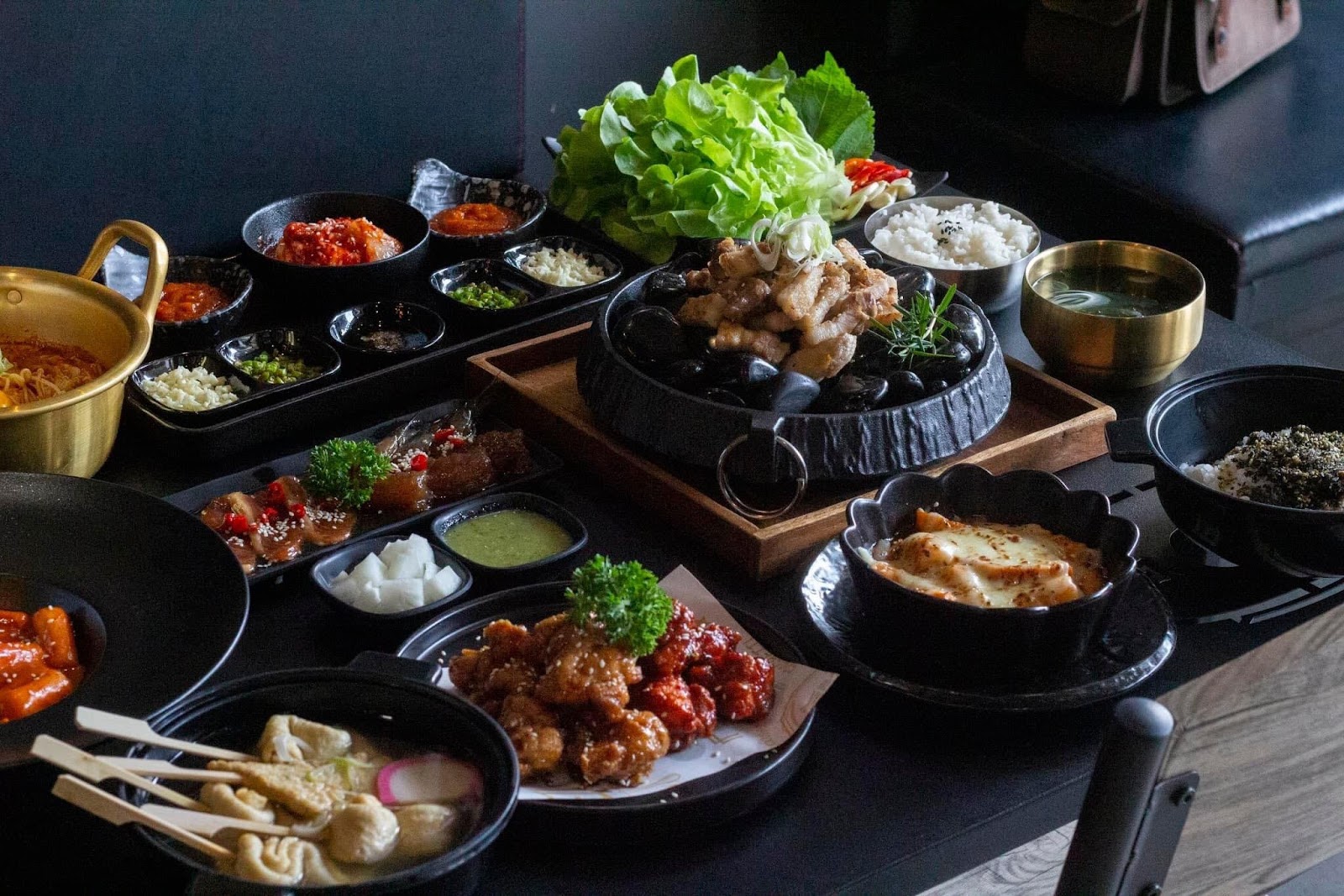 Aesha Korean Food Hwasee Charoen Branch