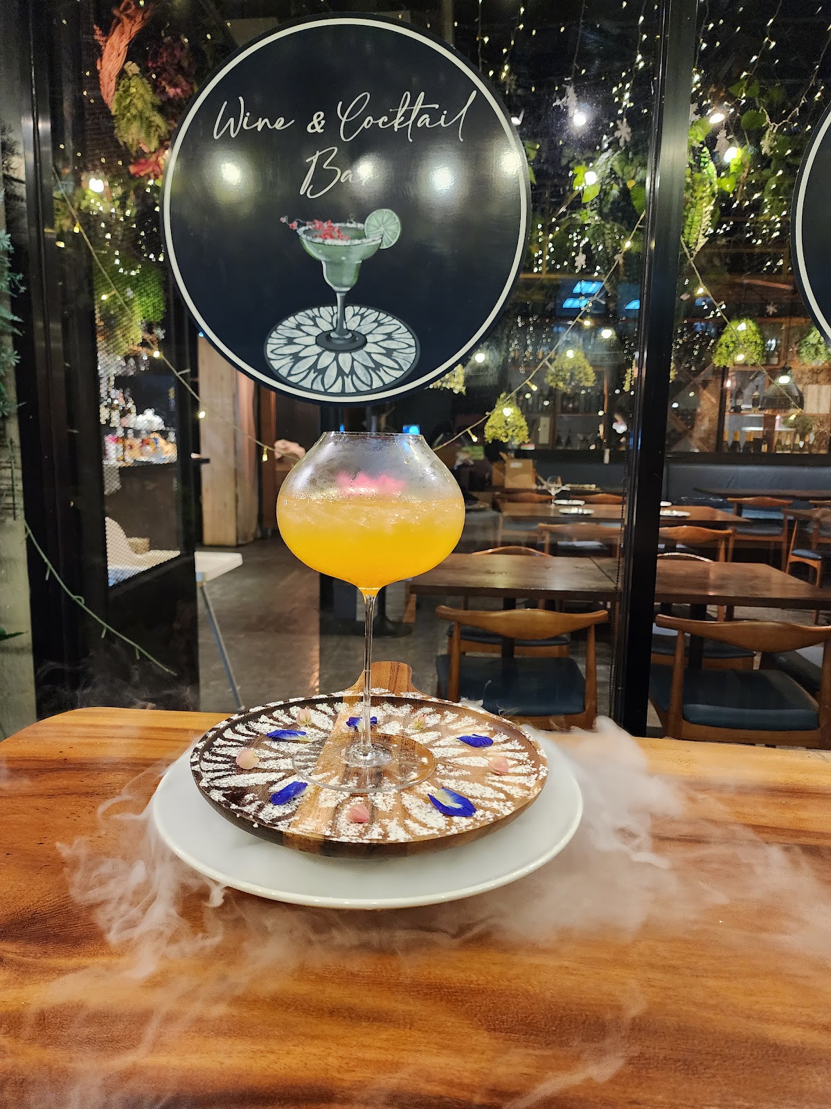 Wine & Cocktail Bar x Josh