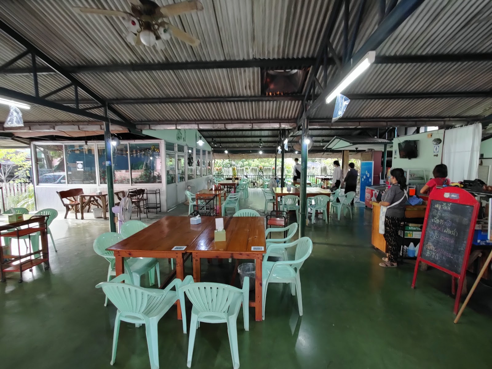Krua Sai Thong Restaurant