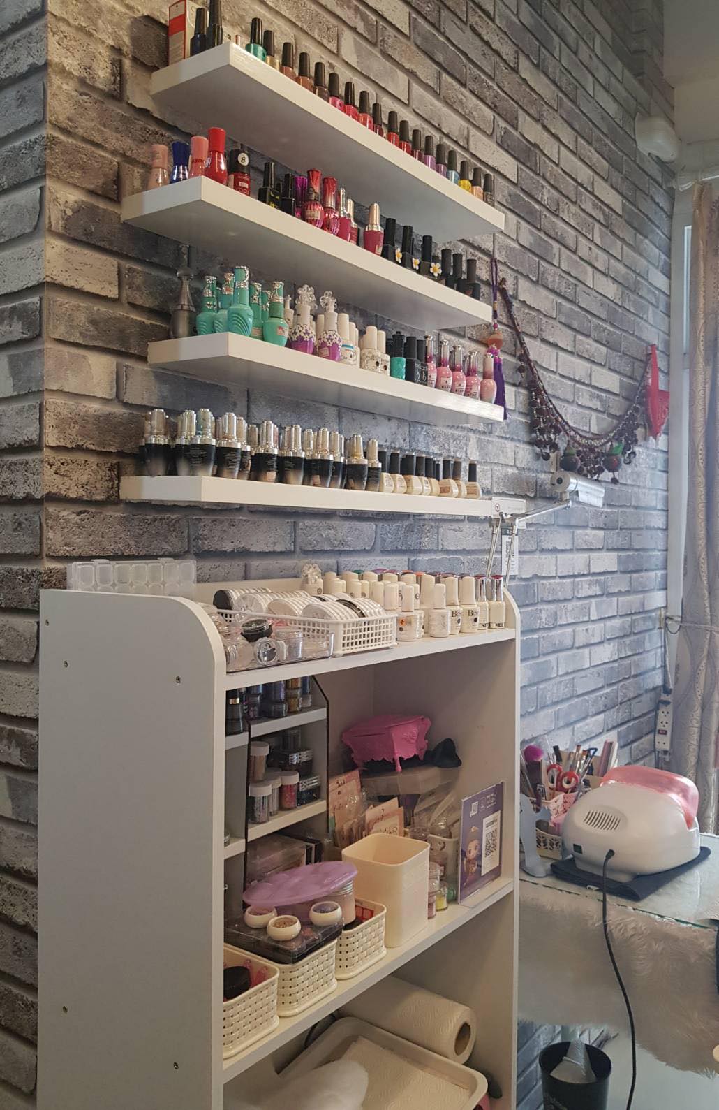 Amour Nail & Eyelash Studio