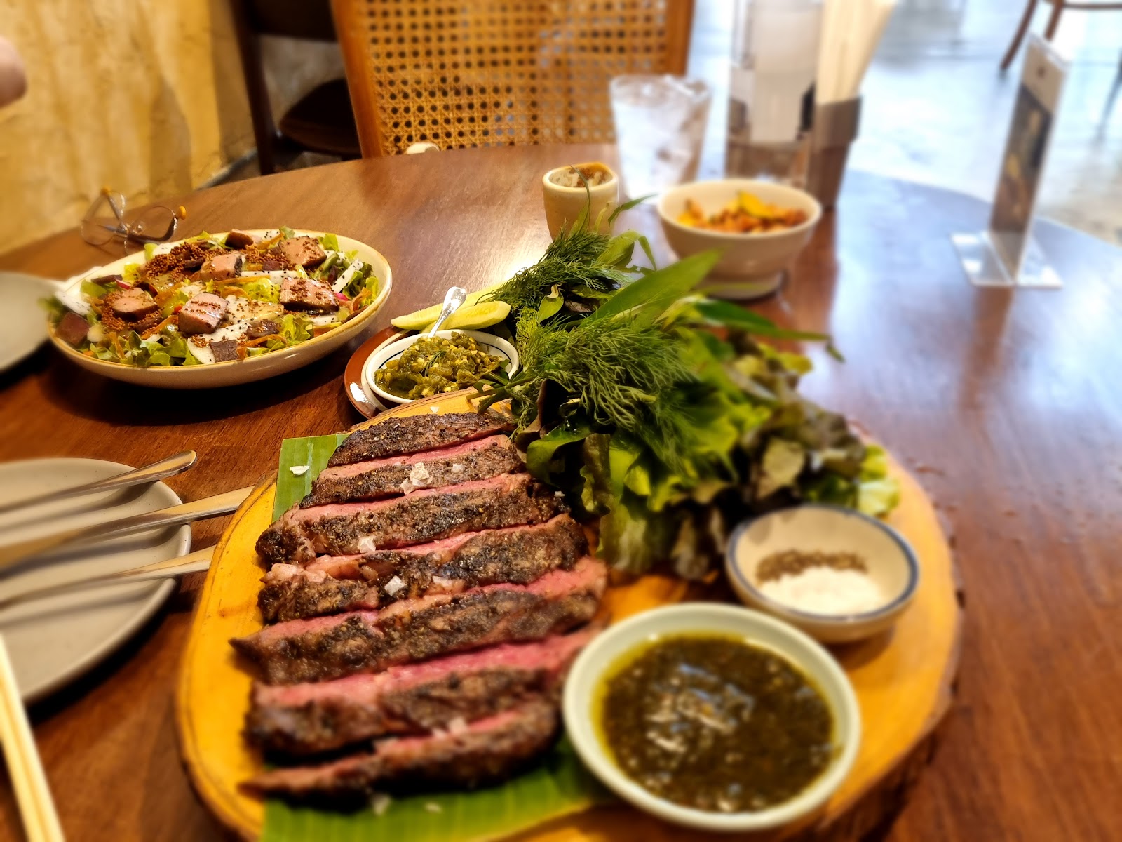 Nuea Nuea The Circle Ratchaphruek