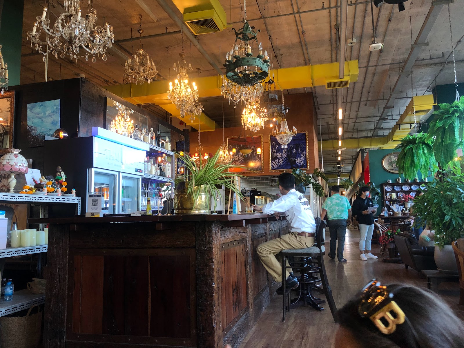 Tybert Art, Antiques and Bistro