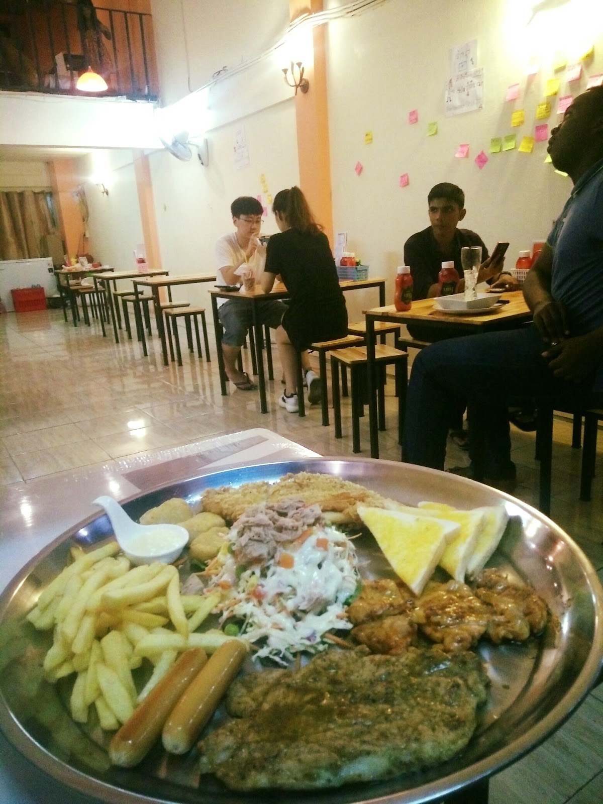 Family Thai Myanmar Food House