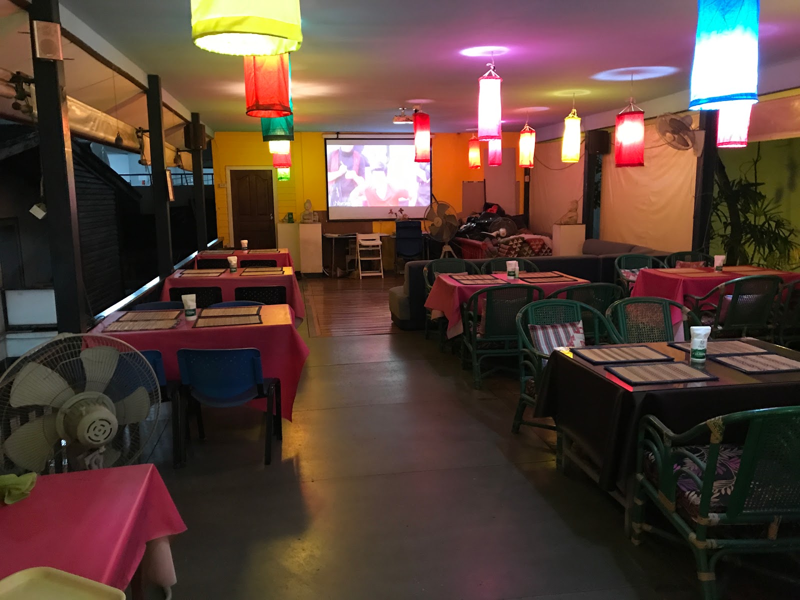 Palm at 18 Bar & Restaurant