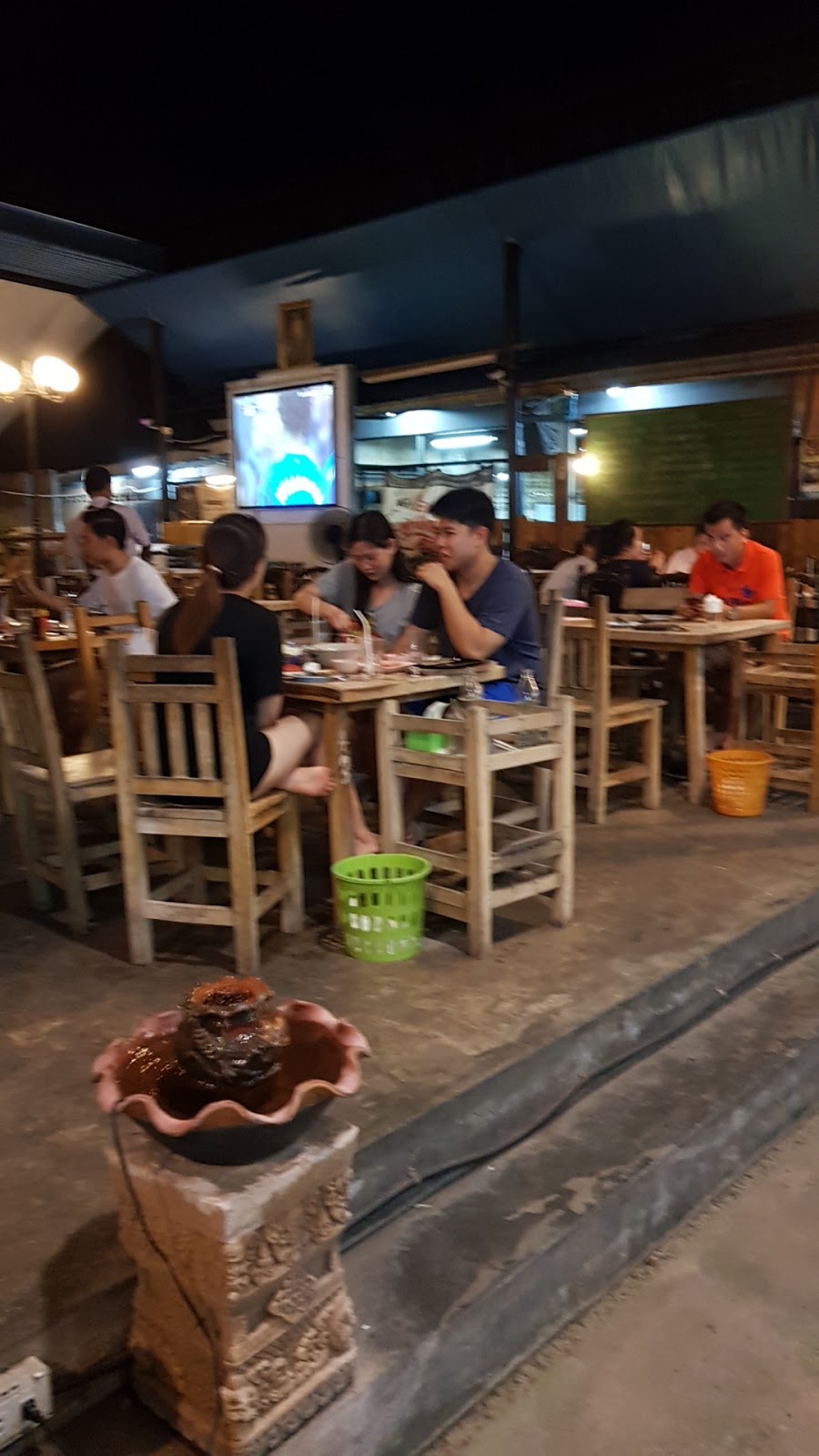 Kokun Khun Thong rhino 1 Kokun Khun Thong rhino 1