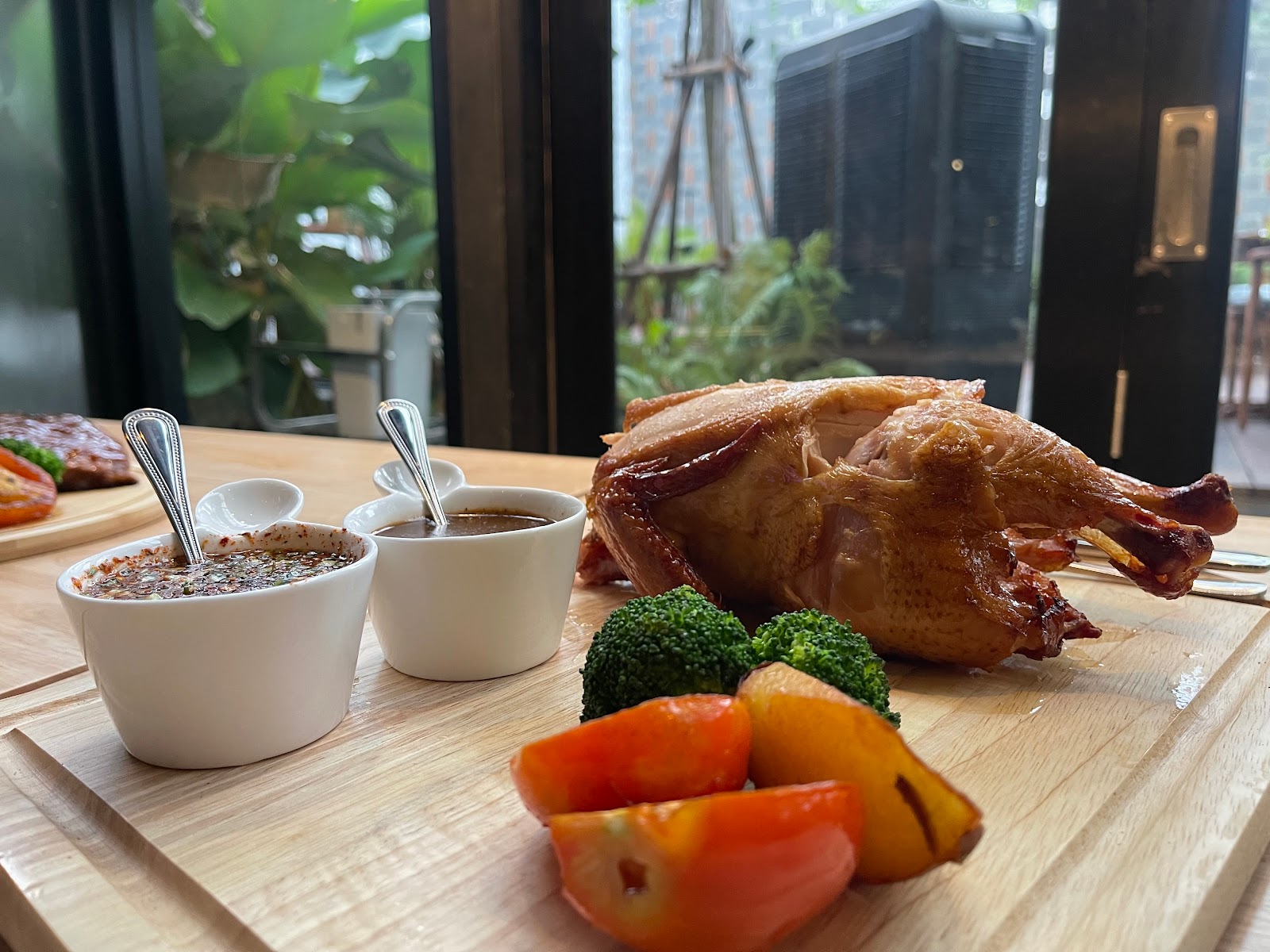 Mouse &#8211; Restaurant &#038; Bar &#8220;FINE HIDING&#8221;