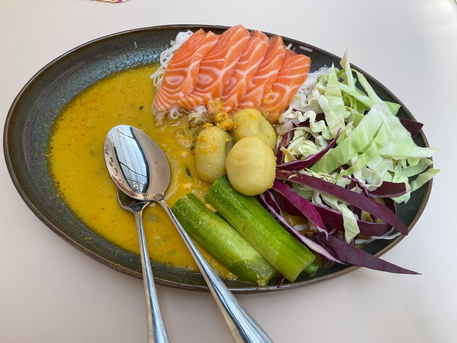 Thong De Cho Khanom Jean