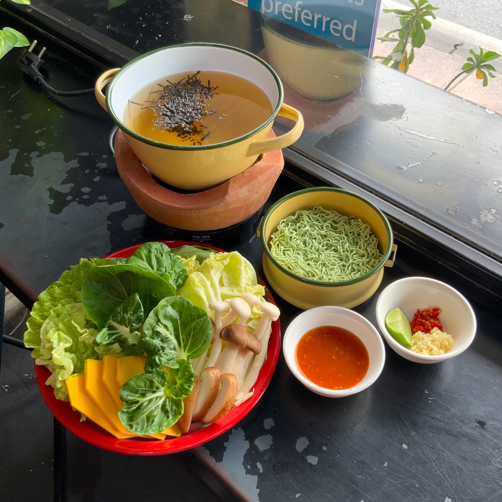 Allerom D D Organic Restaurant