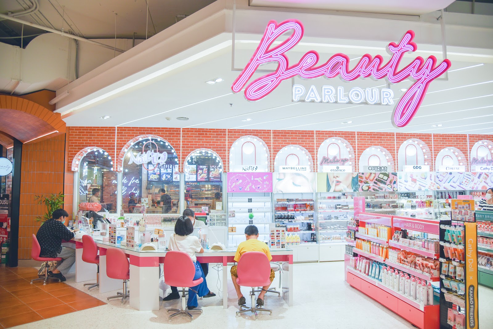 Nail it! Tokyo The mall Thapra