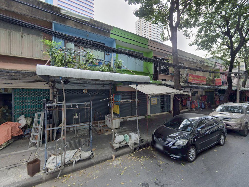 Porn Chaiwanitch Shop