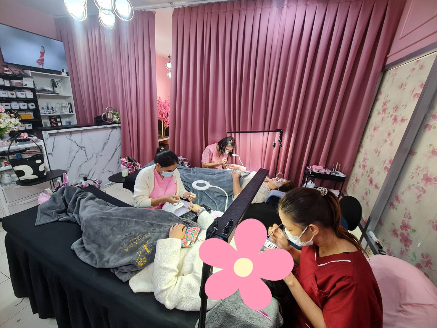 You can get eyelash extensions, line by line, lip colour implants and eyebrow tattoos by Ramindra at Lady Studio.