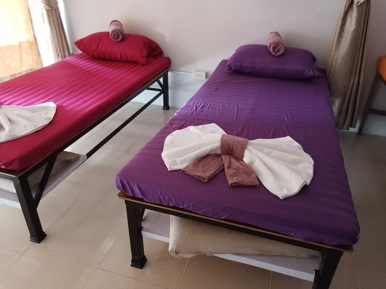 Relaxing massage (in front of Marble Soi 3)