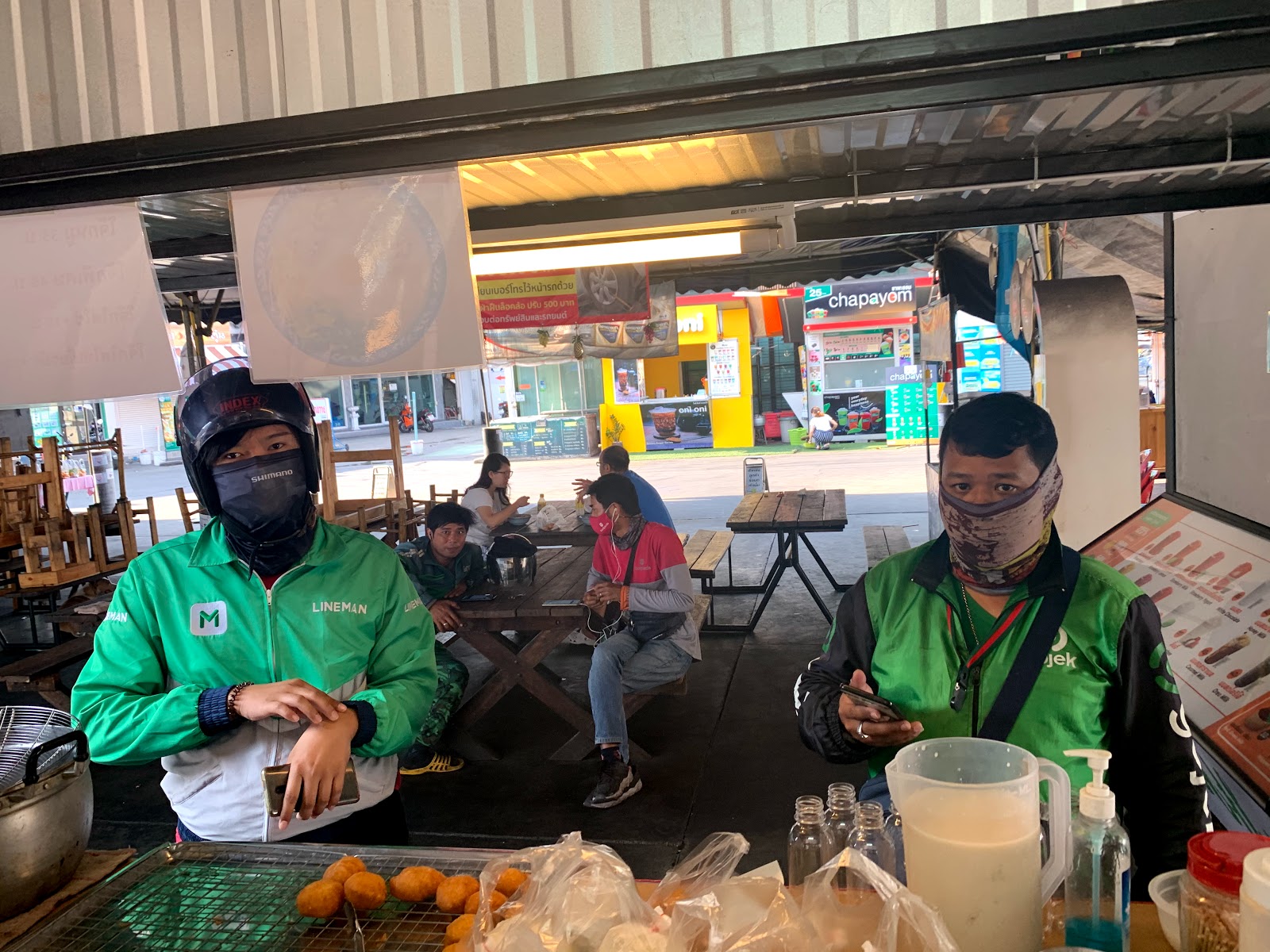 Patong Khao (soy milk + Patong Go) Prachautit 45 store