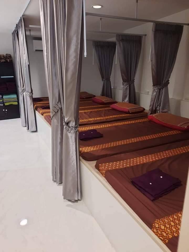 Yaowaraj Massage Shop (DD Massage for Health) Pichaiyati Building 2nd Floor