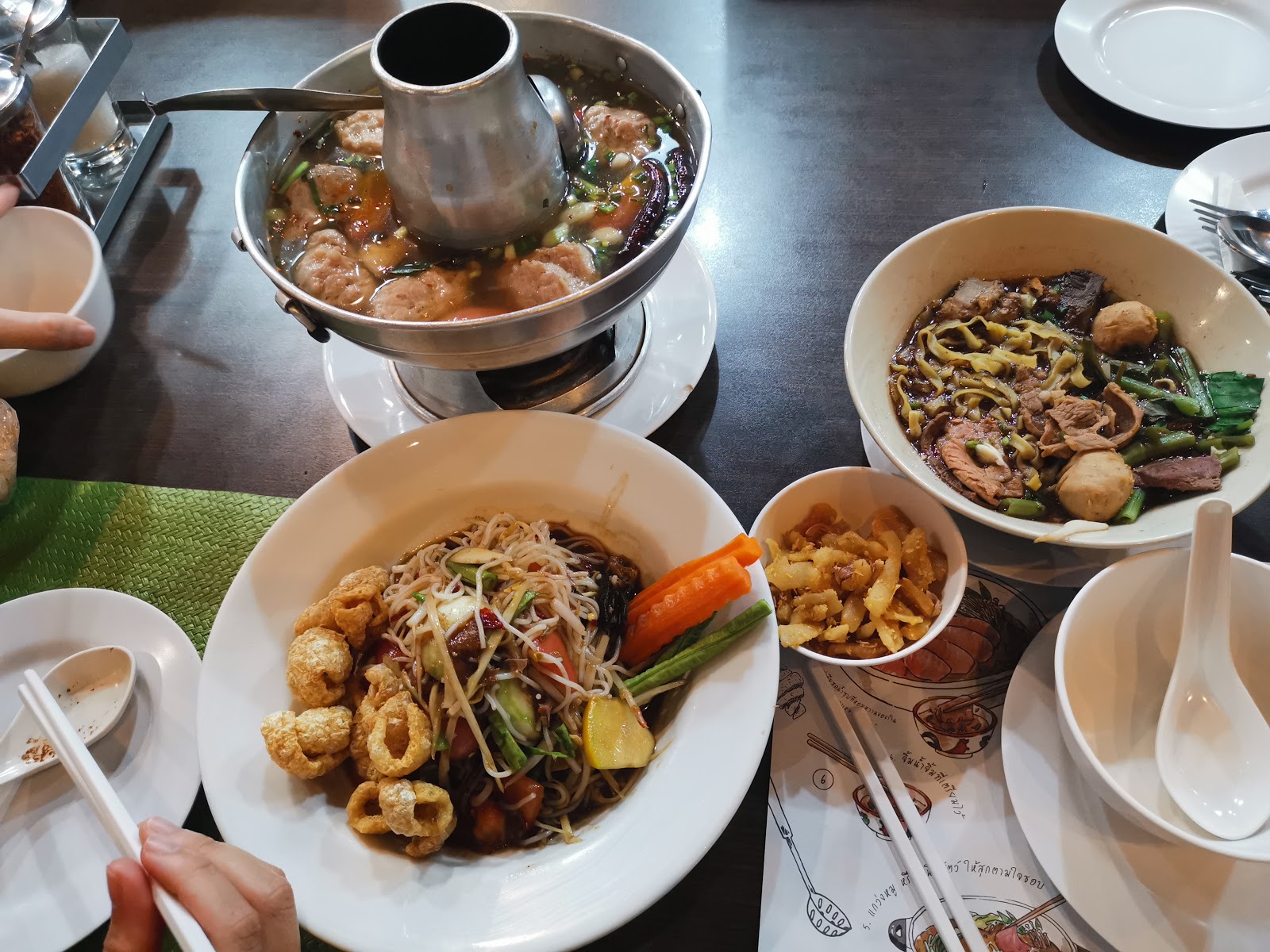 Eat Pot Central Plaza Rama 9