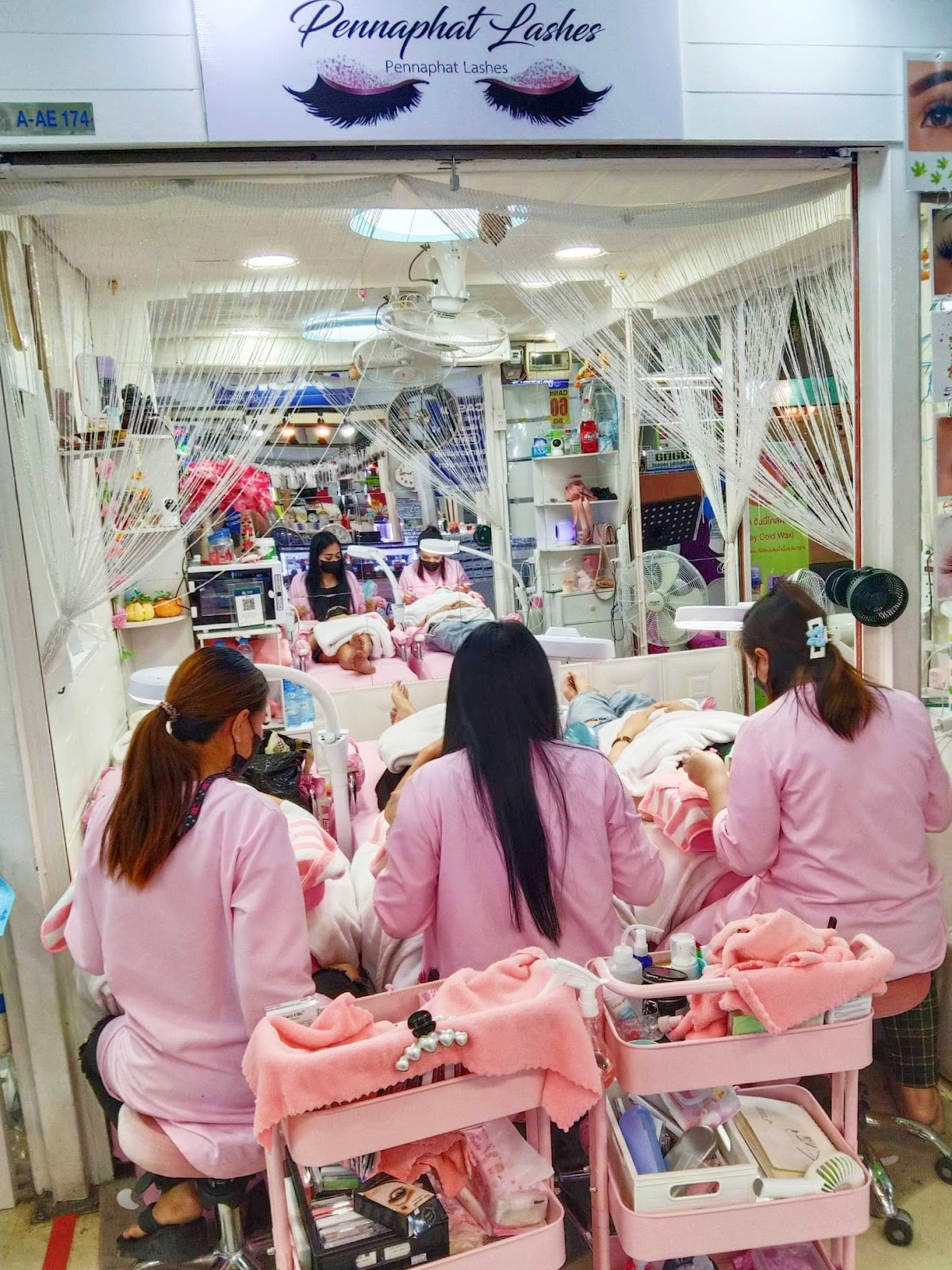 Eyelash extension shop Pennaphat Lashes Tawanna Bang Kapi