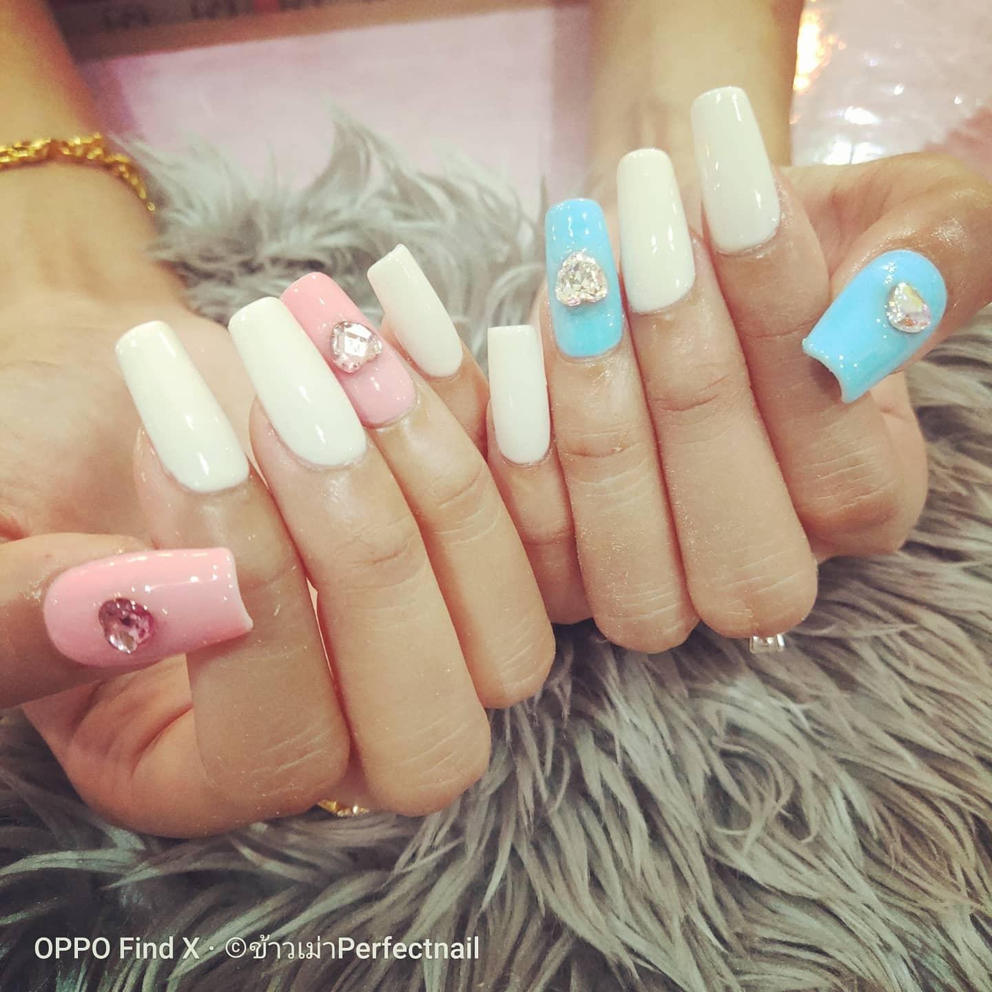 Perfect Nails (Perfect Nails)