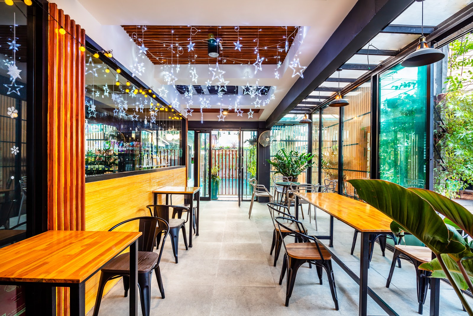 Hatch Cafe – Coffee & Mini Mart