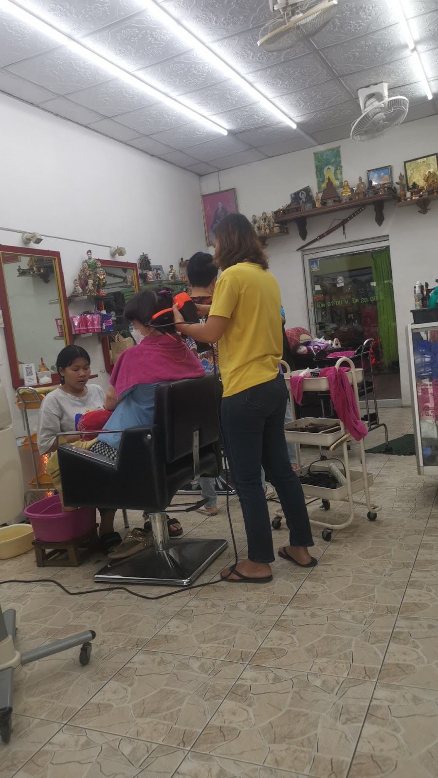 Tia Beauty Salon