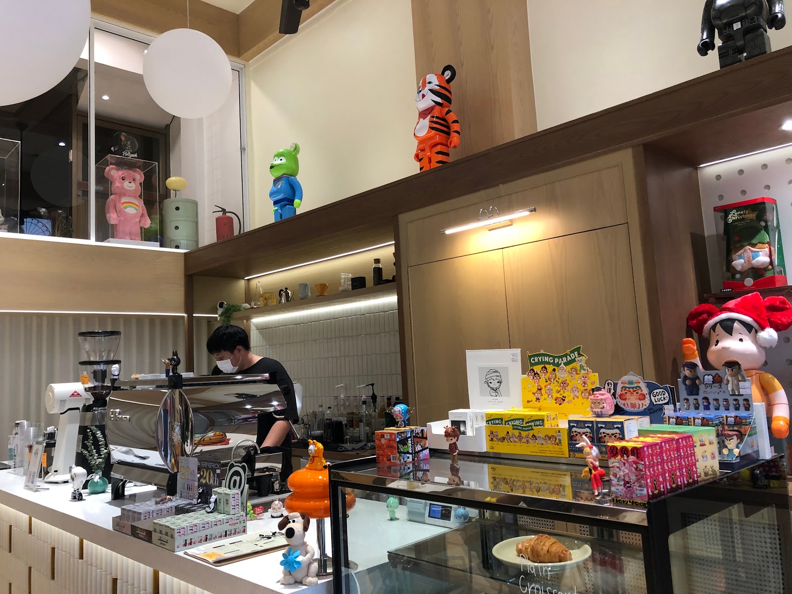 Collect coffee art toys