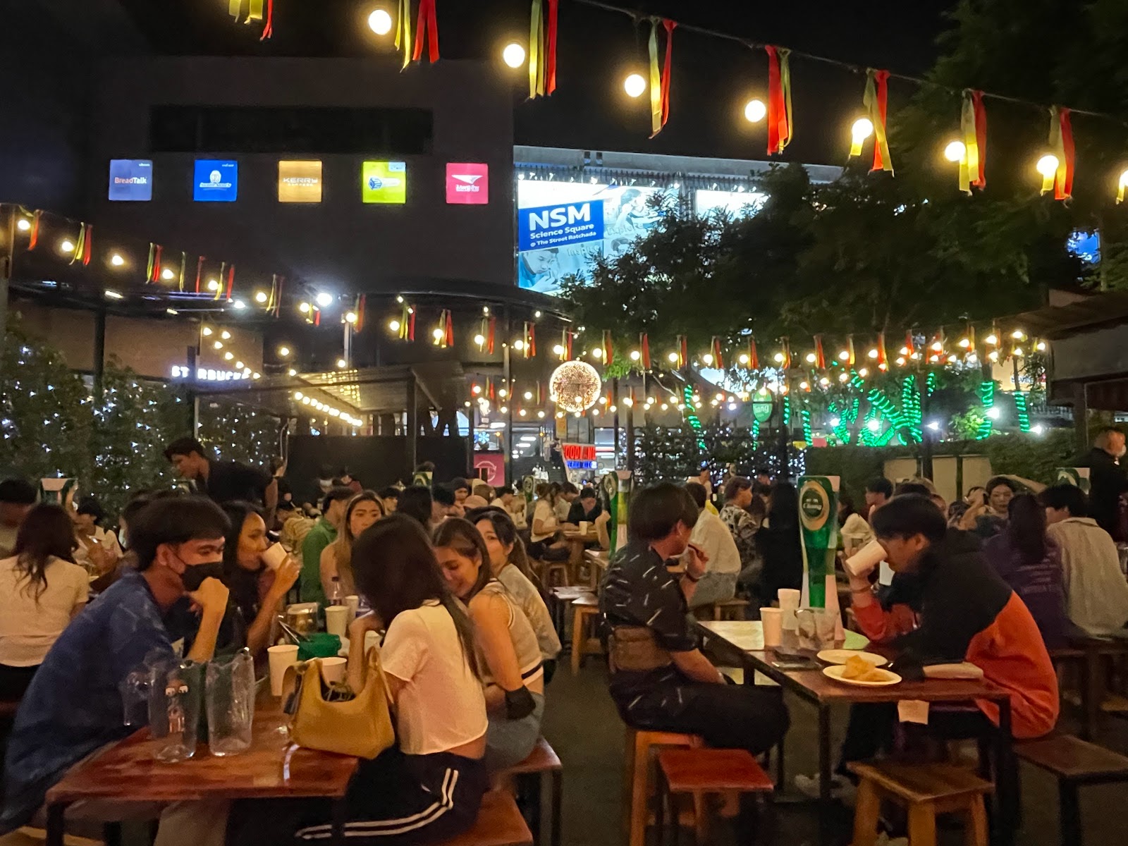 Mercado at the Street