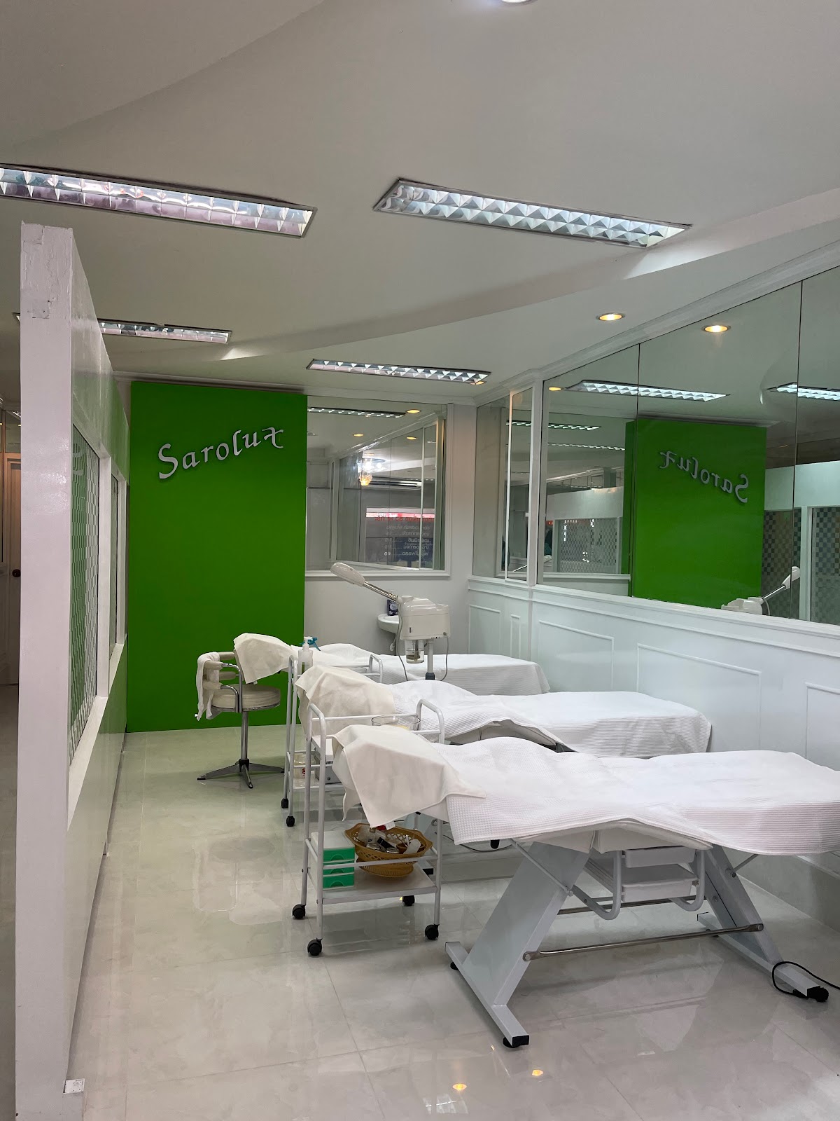 Sarolux Beauty Centre