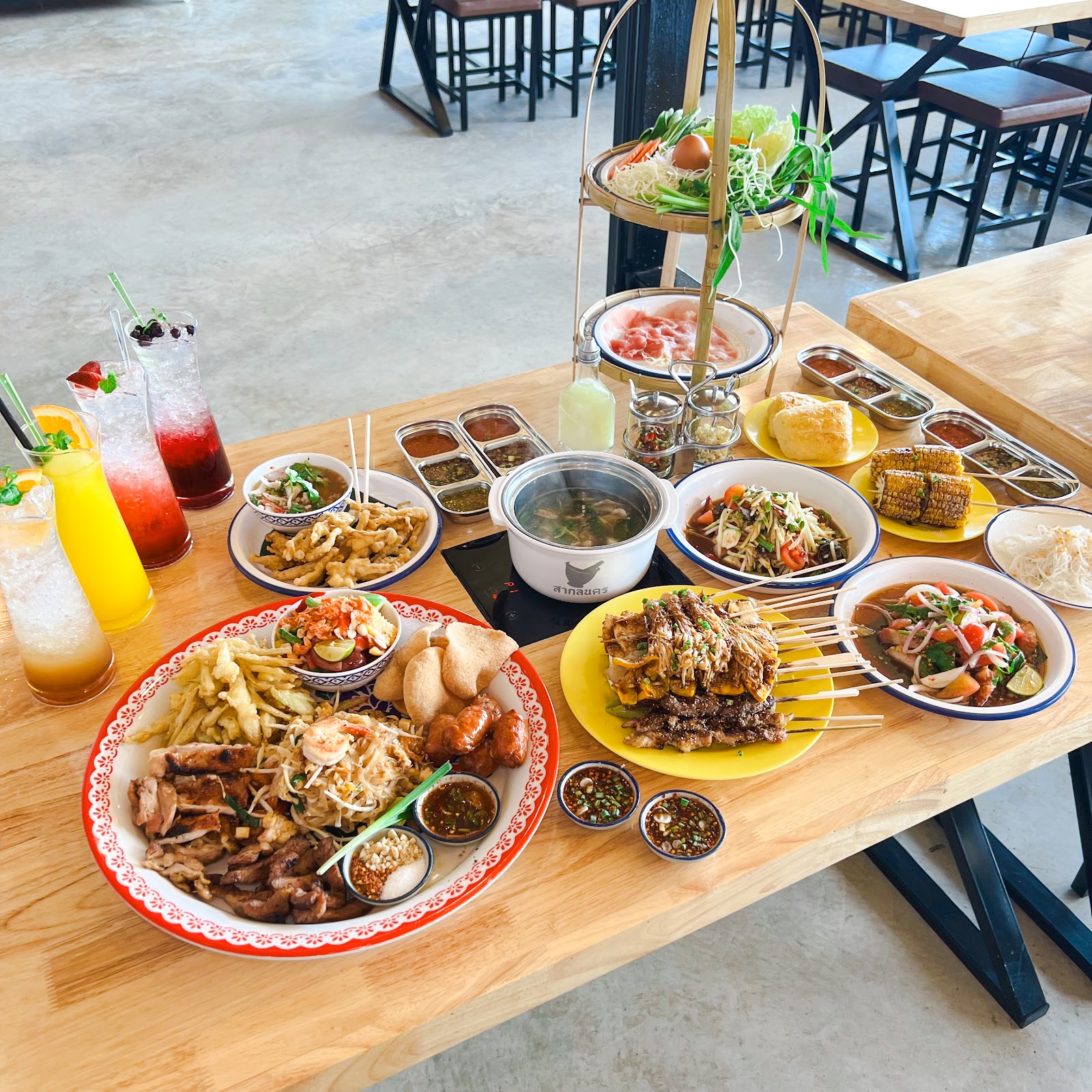 Sakon Nakhon – Som Tam, Salads, Grill |